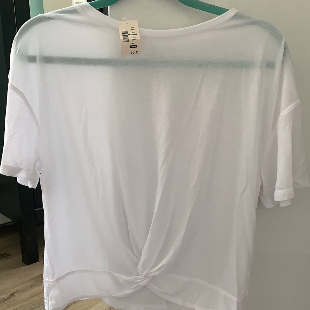 NWT Aeropostale White Front Knotted Tee Size M